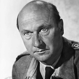  Donald Pleasence